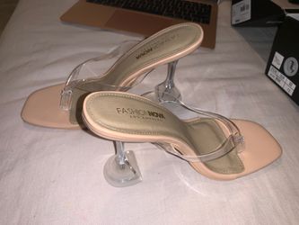 7.5 nude shoes.