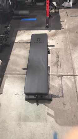 Titan Weight Bench