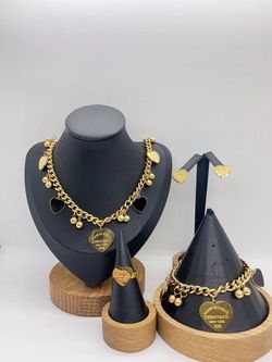 Luxury Heart Charm Jewelry Set – Necklace, Bracelet, Earrings & Ring – Gold Tone Gift Set ✨