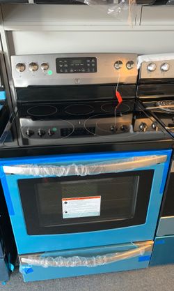 New scratch and dent Kenmore convection stainless steel range 1 year warranty