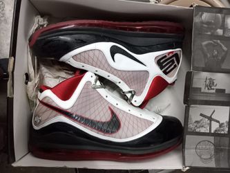 MEN'S NIKE SNEAKERS ".