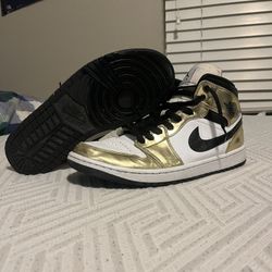 Jordan 1 Mid Metallic Gold Black White