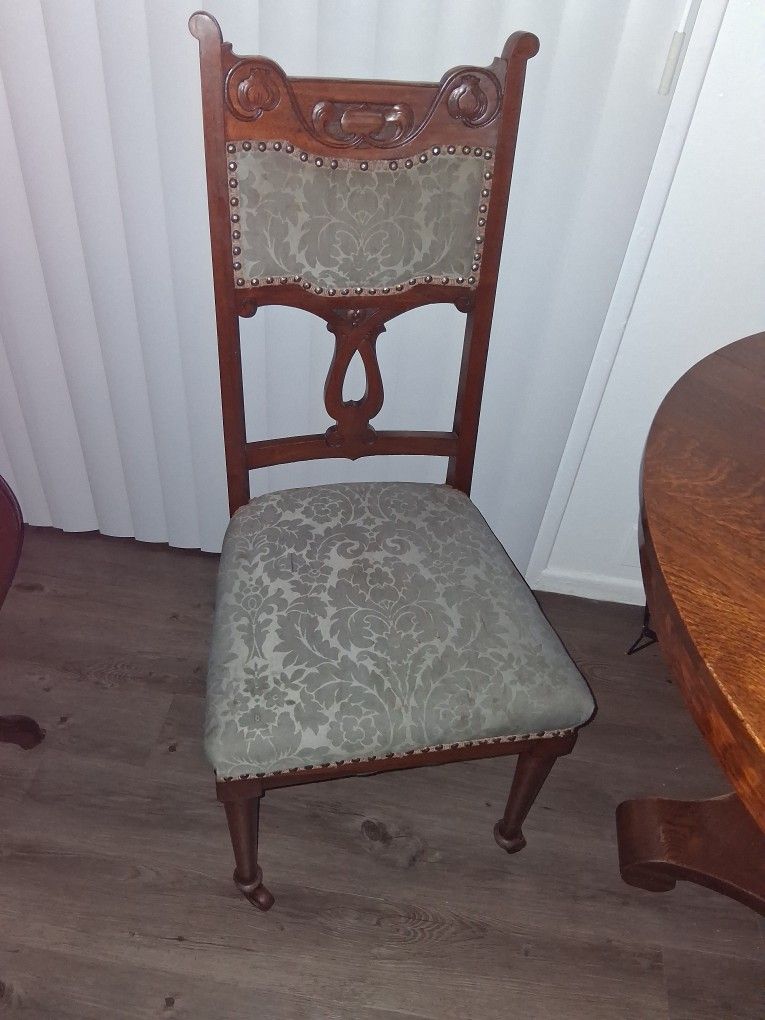 Chair NURSING CHAIR. AROUND 1900 OR 20TH CENTURY