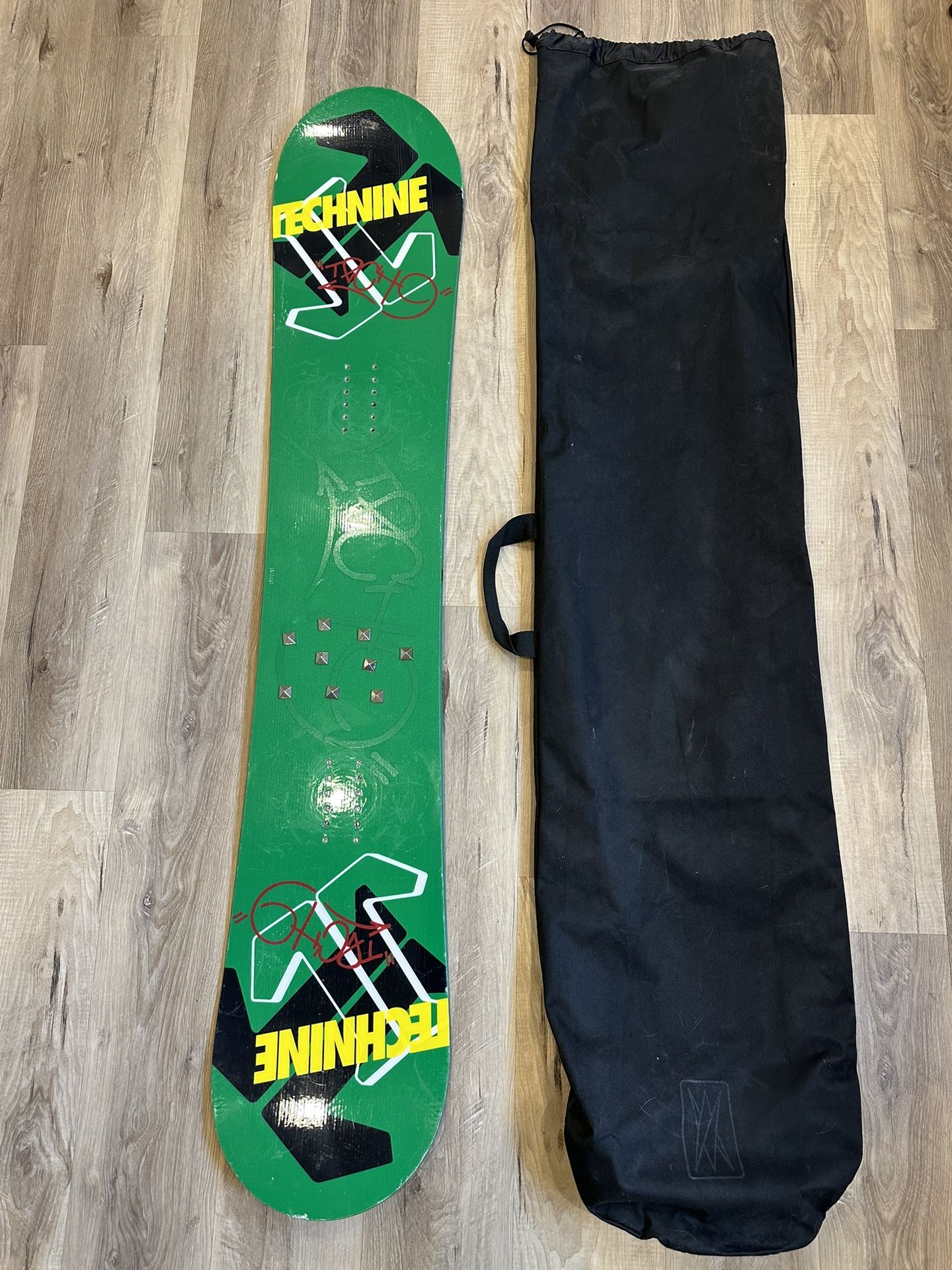 Technine snowboard 157