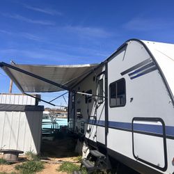 2019 Jayco Jay Feather 24BHM Bunkhouse Travel Trailer – Glacier Package – Sleeps 6–8