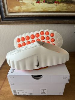 Nike Mind 001 Sail Sail/Chrome-Hyper Crimson Size 7 Women’s HQ4309-100