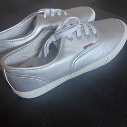 Women’s Levi’s Shoes Size 8 Silver