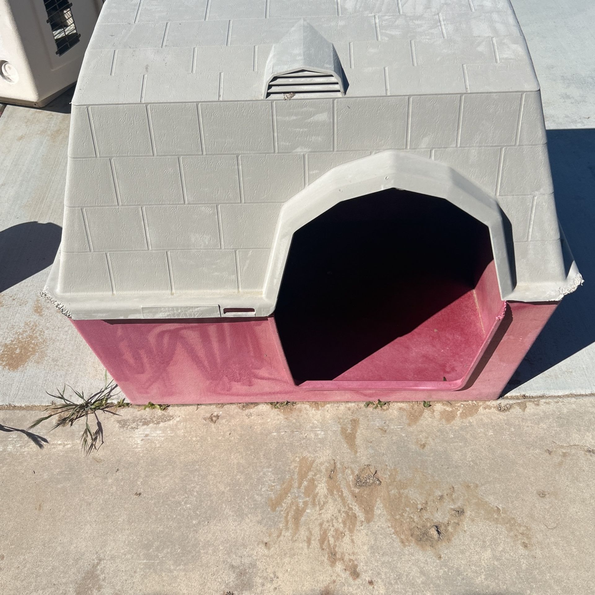 Medium Dog House 