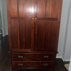 Armorle And Dresser set