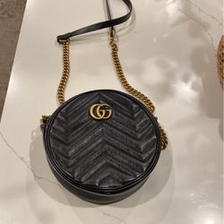 Anthemic GUCCI CROSS BODY NEW CONDITION 