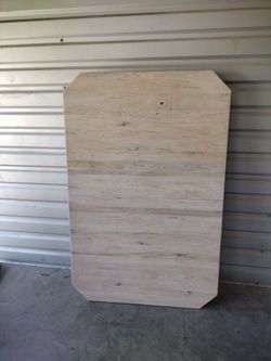 Mesa de madera usada
