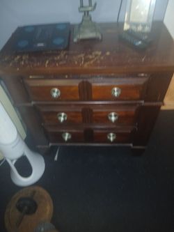 Dresser three drawers works great