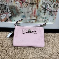 Valentines Gift NWT Coach pink turnlock bow wristlet bag purse