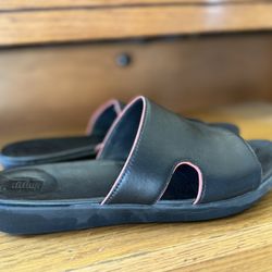 FitFlop H Bar slides black with rust trim, Size 9