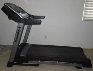 NordiTrack T7.0 Dual Flex Cushioning Treadmill for Sale in