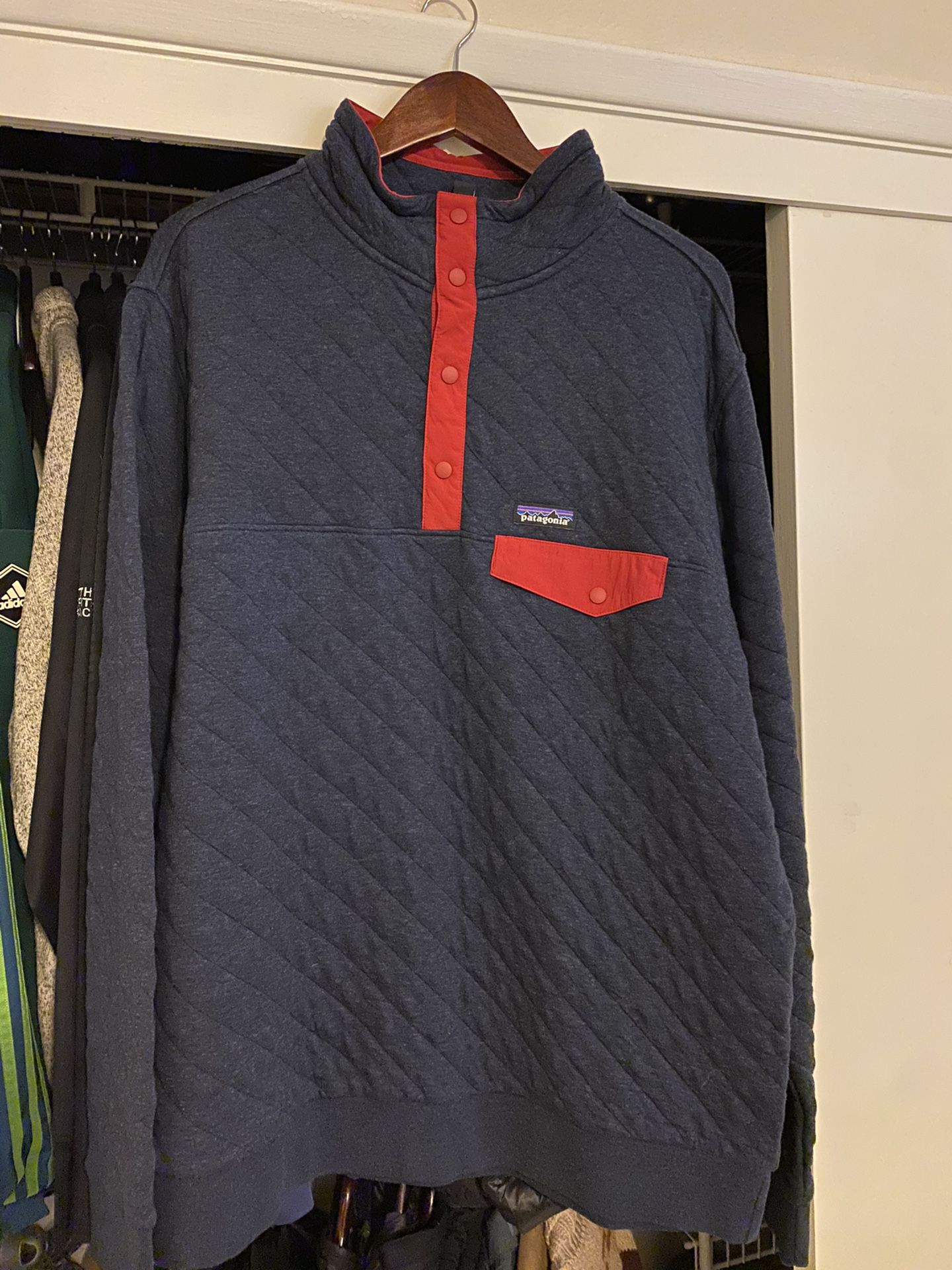 Brand New Men’s XL Patagonia Pullover 