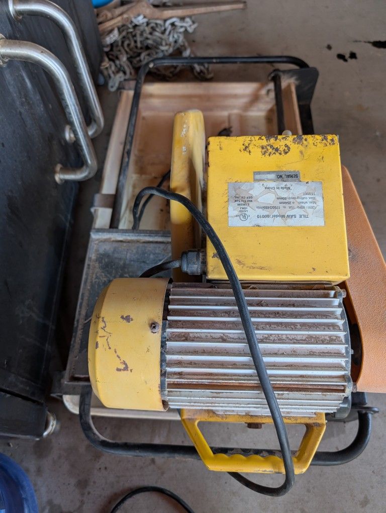 QEP 60010 2HP Professional Tile Saw – Heavy Duty (Missing Pump)