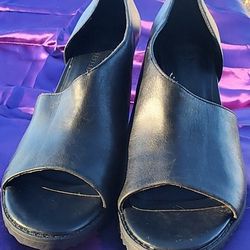 Karl Lagerfeld Pumps US Women's Sz 11 Leather With Rubber Tread Sole Open Toe 4" Heel
