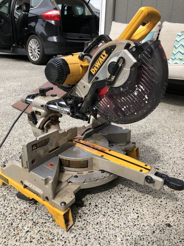 Dewalt dw717 Miter Saw for Sale in Tulalip, WA - OfferUp