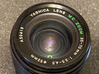 Lens Yashica 52 mm.