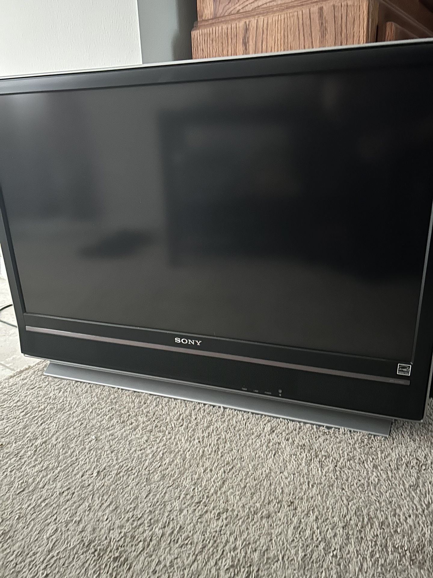 Bravia 37” Rear Projection LCD TV