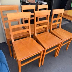 Set of 6 Italian Solid Wood Modern Dining Chairs Very Good Condition
