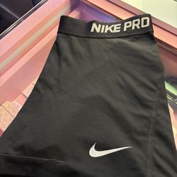 Nike pro