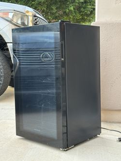 Frigidaire Wine Fridge 🚚FREE DELIVERY 🚚
