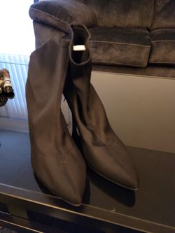 Mossimo 9.5 boots