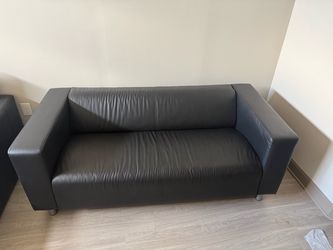 🛋️ Black Leather Loveseat / Sofa — Great Condition