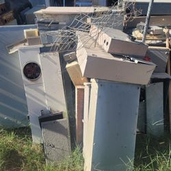 Electrical Panel Grave Yard Parts , Cvers , Dead Fronts , Meter Scockets Price Depends On Parts 