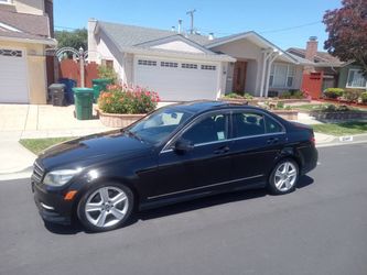 2011 Mercedes Benz C300