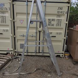Aluminum Ladder