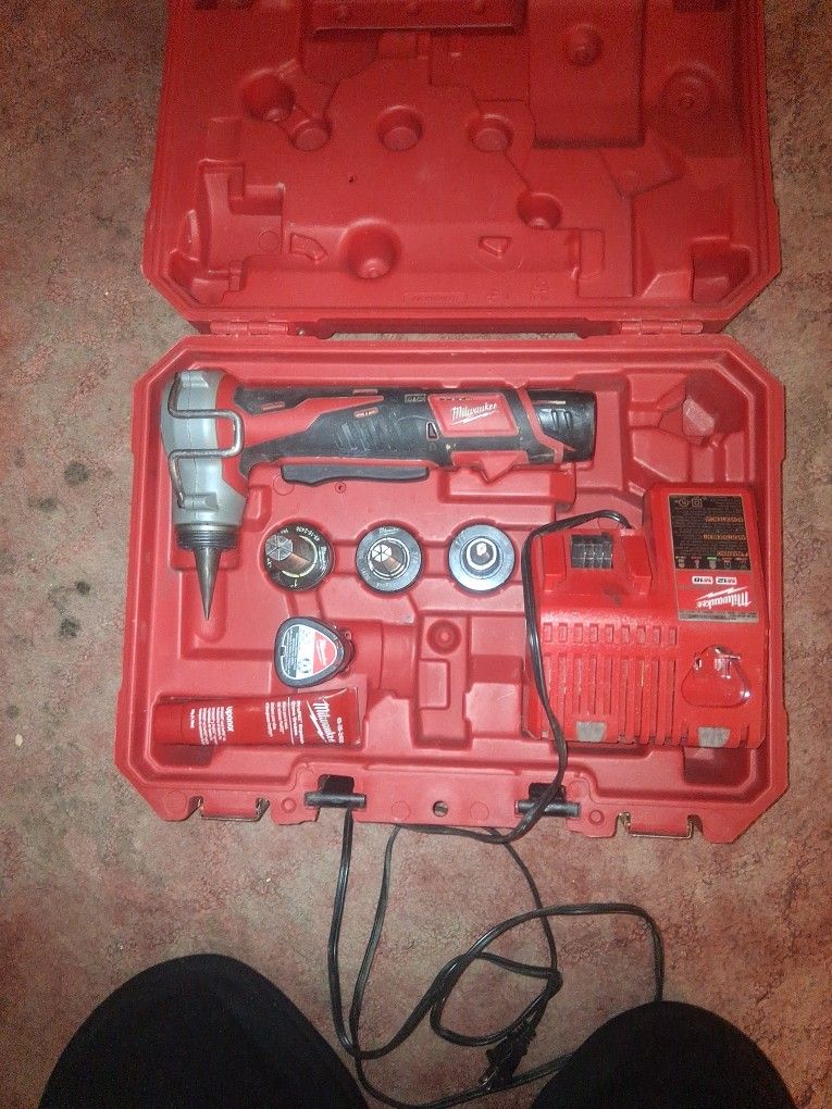 M12 Three Piece Expansion Drill