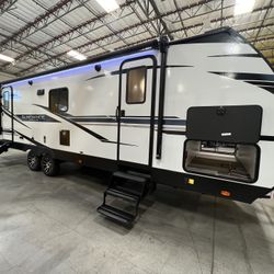 31 Feet! (Rear Couch) 