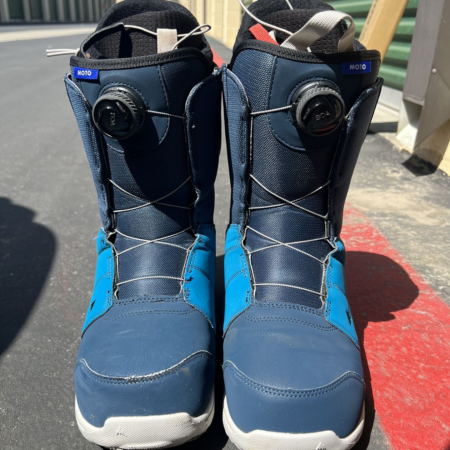 Men's Burton Moto BOA Snowboard Boots 10.5 Wide for Sale in Moreno