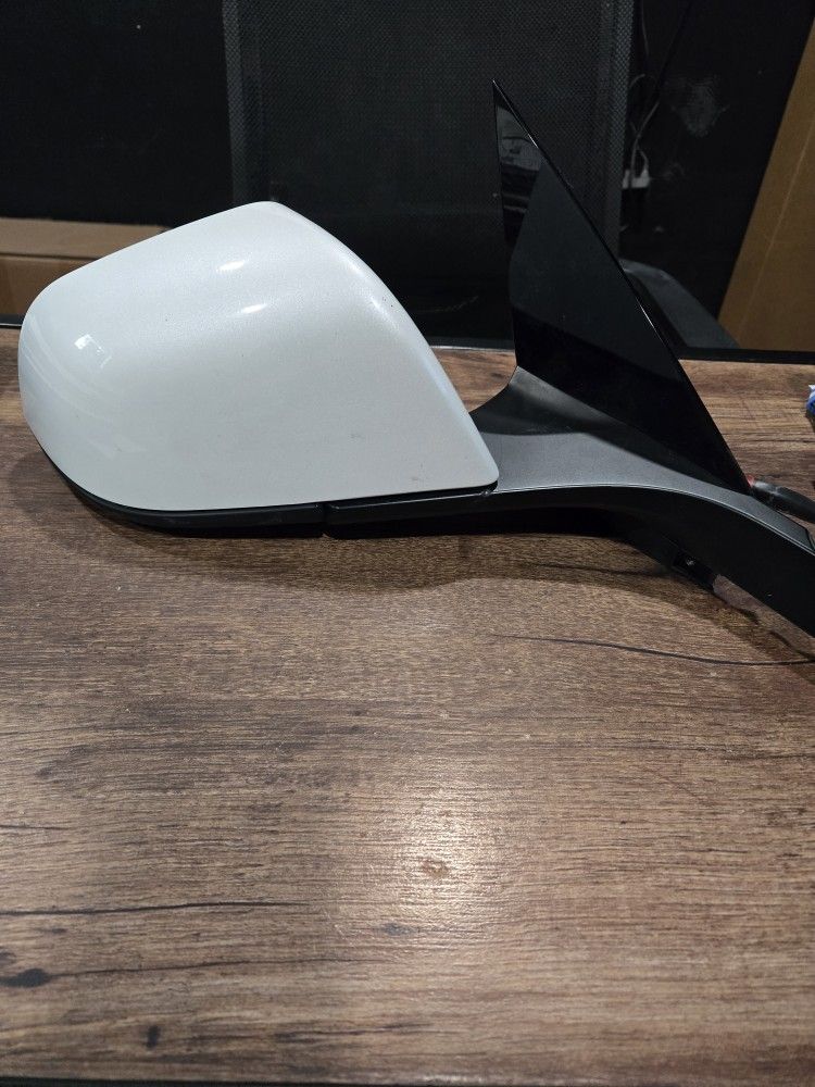 17-23 tesla model 3 right mirror #1592032 fixed mirror it does not fold