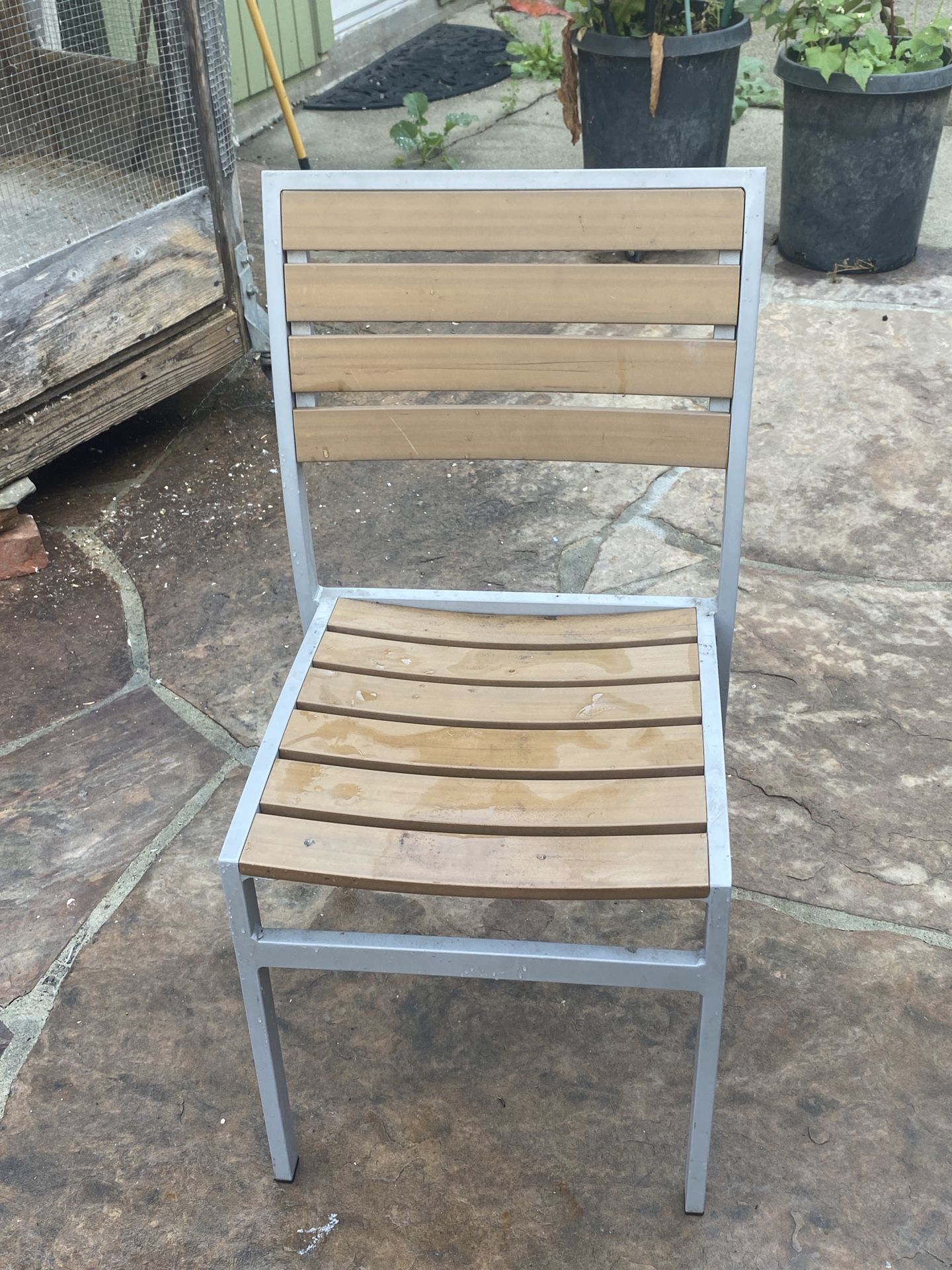 4 Outdoor/indoor Chairs