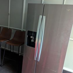 Whirlpool Refrigerator 