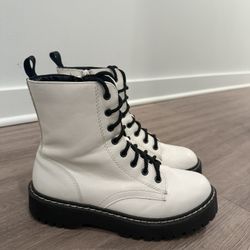 Sincerely Jules White Combat Boots (Size 7.5) – Chunky Lace-Up 