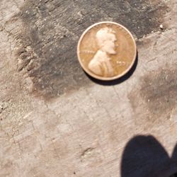 Rare 1937 Wheat Penny With "" No Mint Mark Error