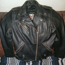 Harley Davidson Women's Leather Riding Jacket! XS