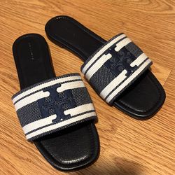 Tory Burch slides size 8