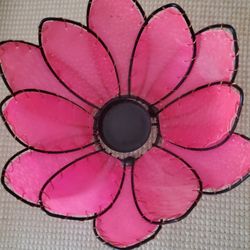 TEALIGHT/CANDLE HOLDER