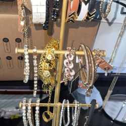 Bracelet + Earrings 