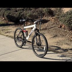 Genesis V2100 dual-suspension mountain bike