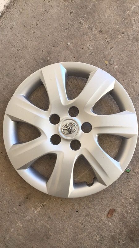 Toyota Camry 16 Hubcap 2010 2017 Oem For In San Antonio Tx Toyota Camry 16 Hubcap 2010 2017 Oem San Antonio