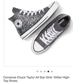 New Girl Converse Size 6/Hablo Español 