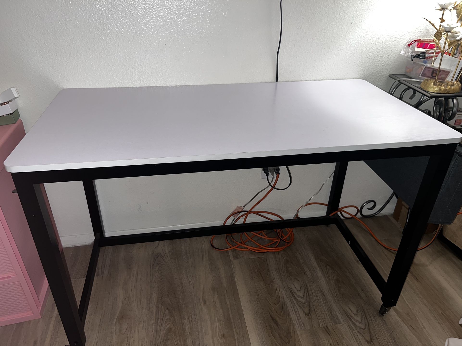 Rolling Computer Desk
