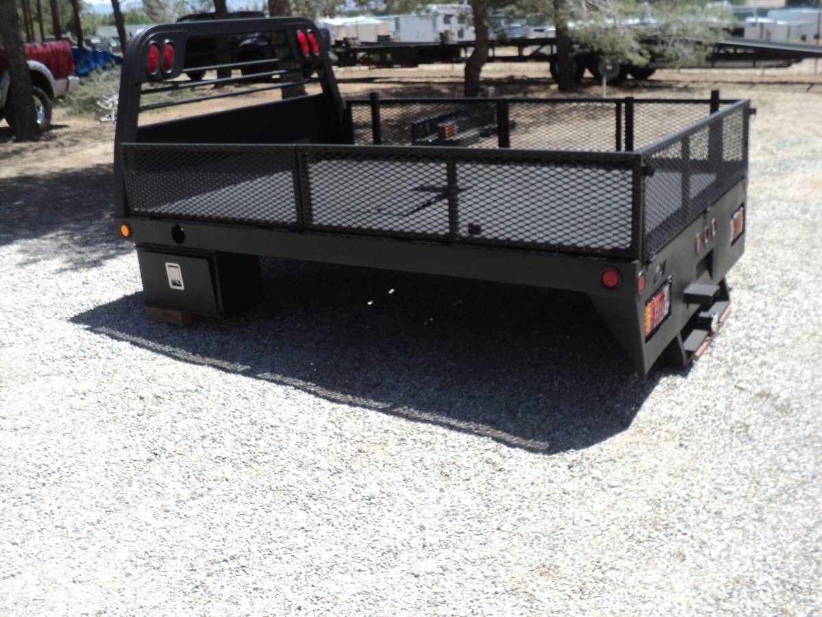 The "CM COMBO CHOICES" GOOSENECK FLATBED. auto parts accessories